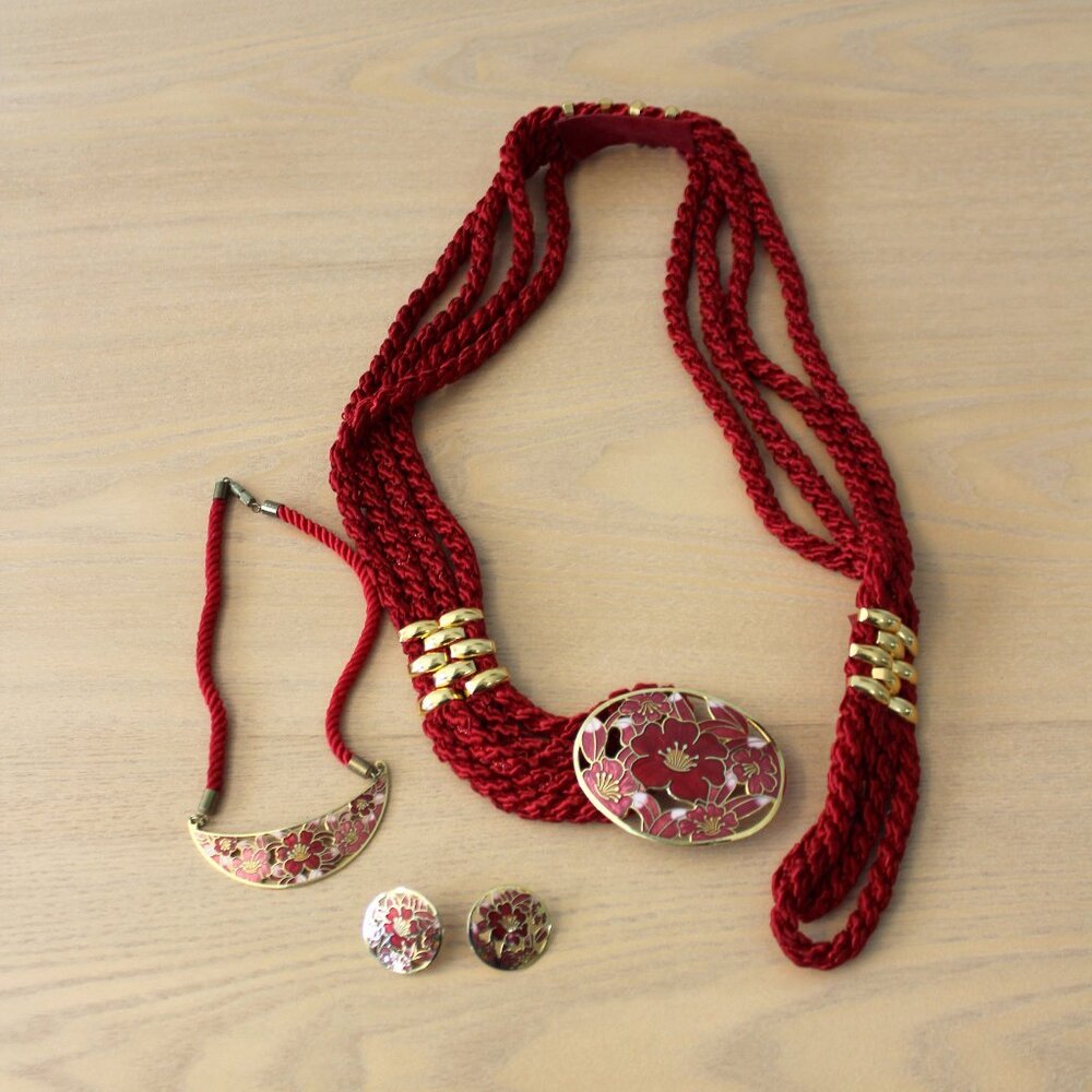 THIS SET! Red with red and pink flower belt, earring and necklace set 80s Retro